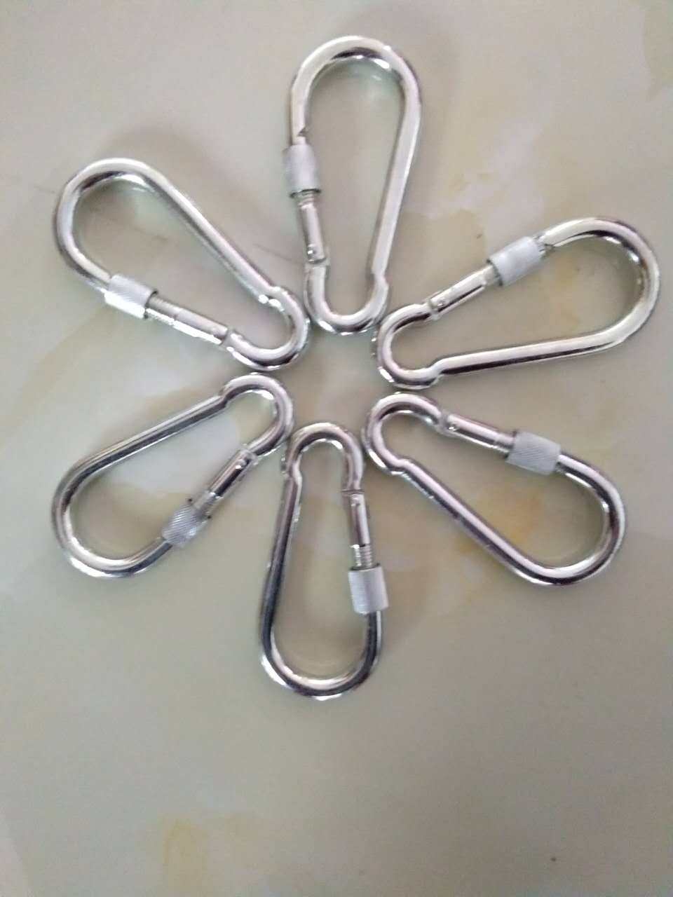 国标自锁刚挂钩登山扣安全扣保险扣带锁安全扣挂钩狗链扣