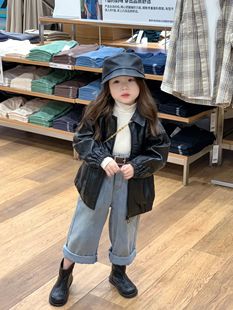 韩版童装2023新款女童时髦皮衣外套高领打底衫直筒牛仔裤套装
