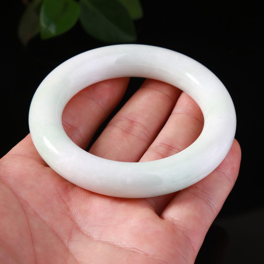 老坑芙蓉种天然翡翠 内径54mm手镯94.07克