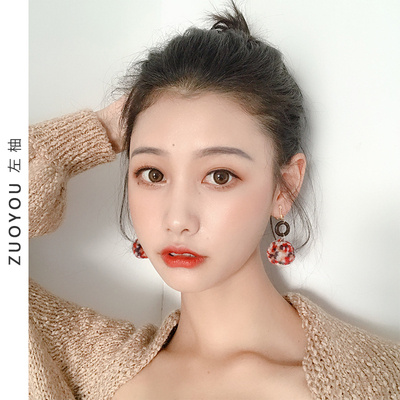 秋冬新款几何圆形木质毛球耳环日韩女气质百搭长款显脸