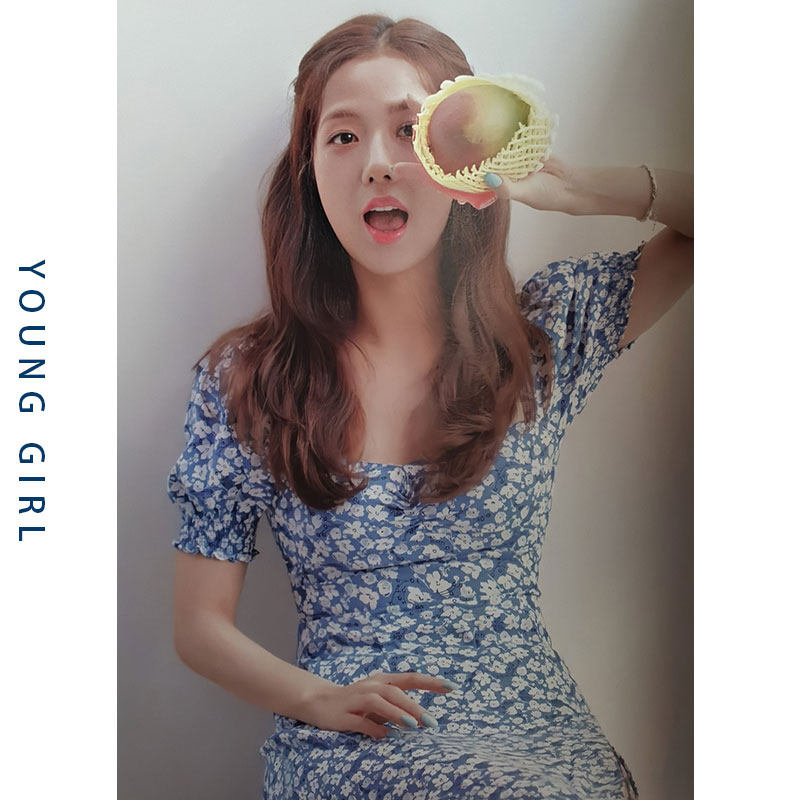 blackpink金智秀赵露思同款法式蓝色碎花连衣裙女夏方领开叉长裙