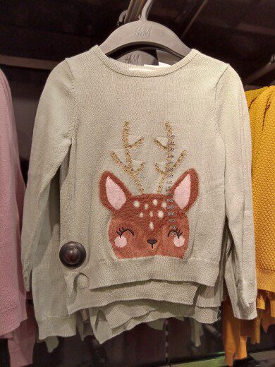 女童小鹿毛衣