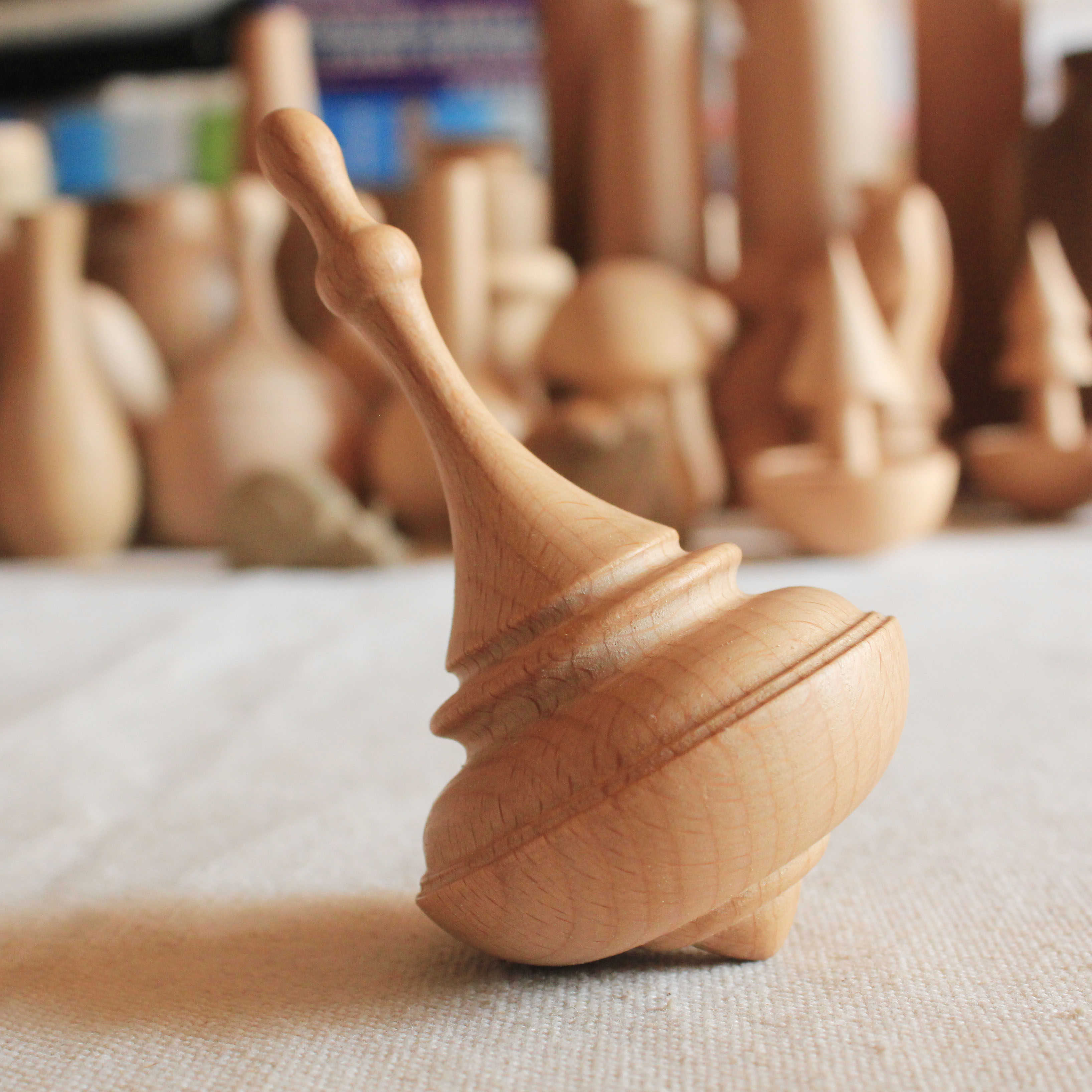 如一手工指尖陀螺实木质陀螺成人减压儿童益智复古亲子diy玩具