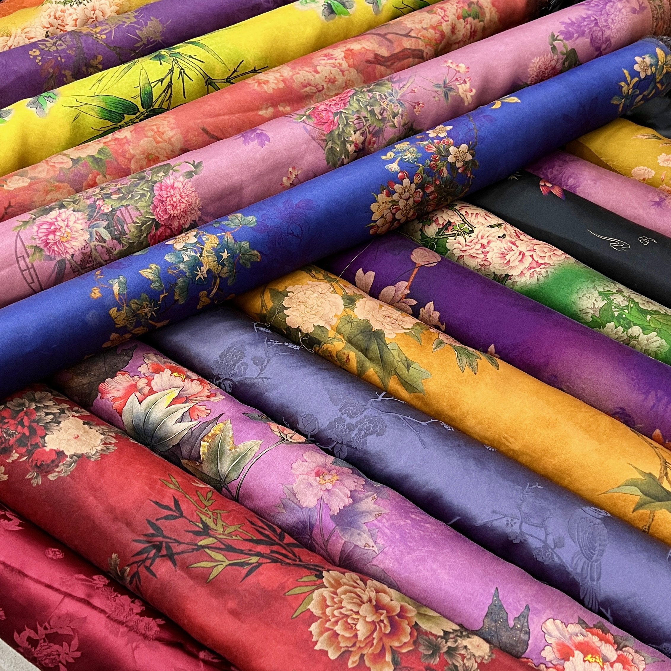 提花重缎香云纱零布头布料古风丝绸正宗顺德重磅真丝袍子莨绸面料