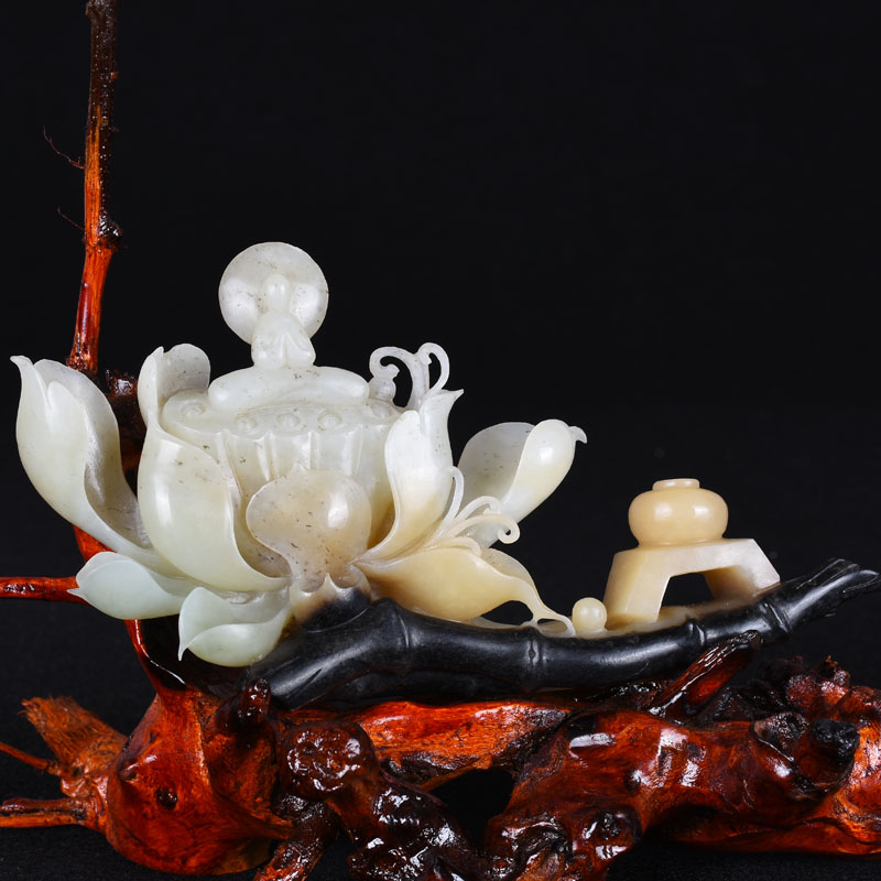 河南省玉石雕刻大师崔照乐作品 和田玉白玉 莲花悟道摆件 193.73g