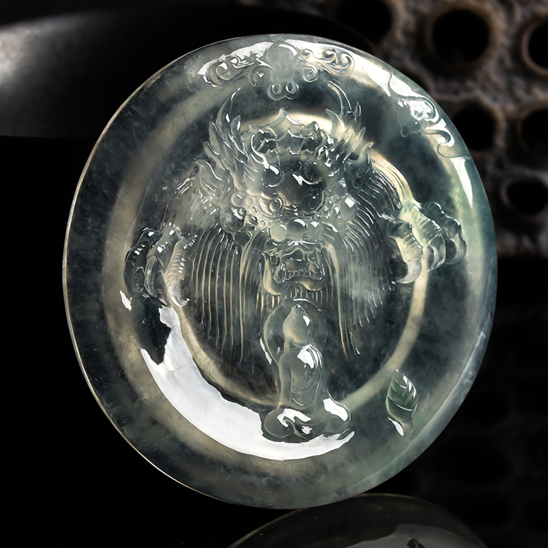 天然缅甸a货翡翠冰种精雕神龙护主挂件31.94g