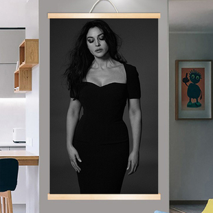莫妮卡贝鲁奇欧美经典美女明星海报实木画轴挂画装饰画卧室墙贴画