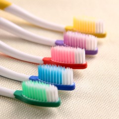 (2卡10支)独立装韩国抗菌树脂纳米双层超细软毛牙刷成人清洁牙刷