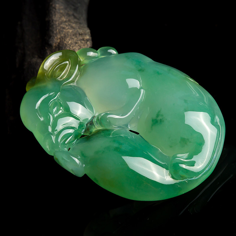 常万停工作室作品 得玉旺翡翠 天然a货冰种绿色小松鼠 13.77g