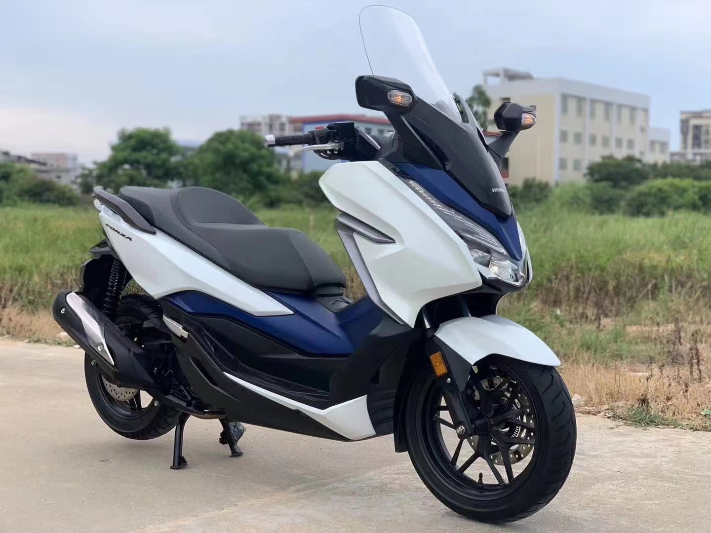 进口本田佛沙350巡航复古大踏板旅行越野金翼250可上牌大船摩托车