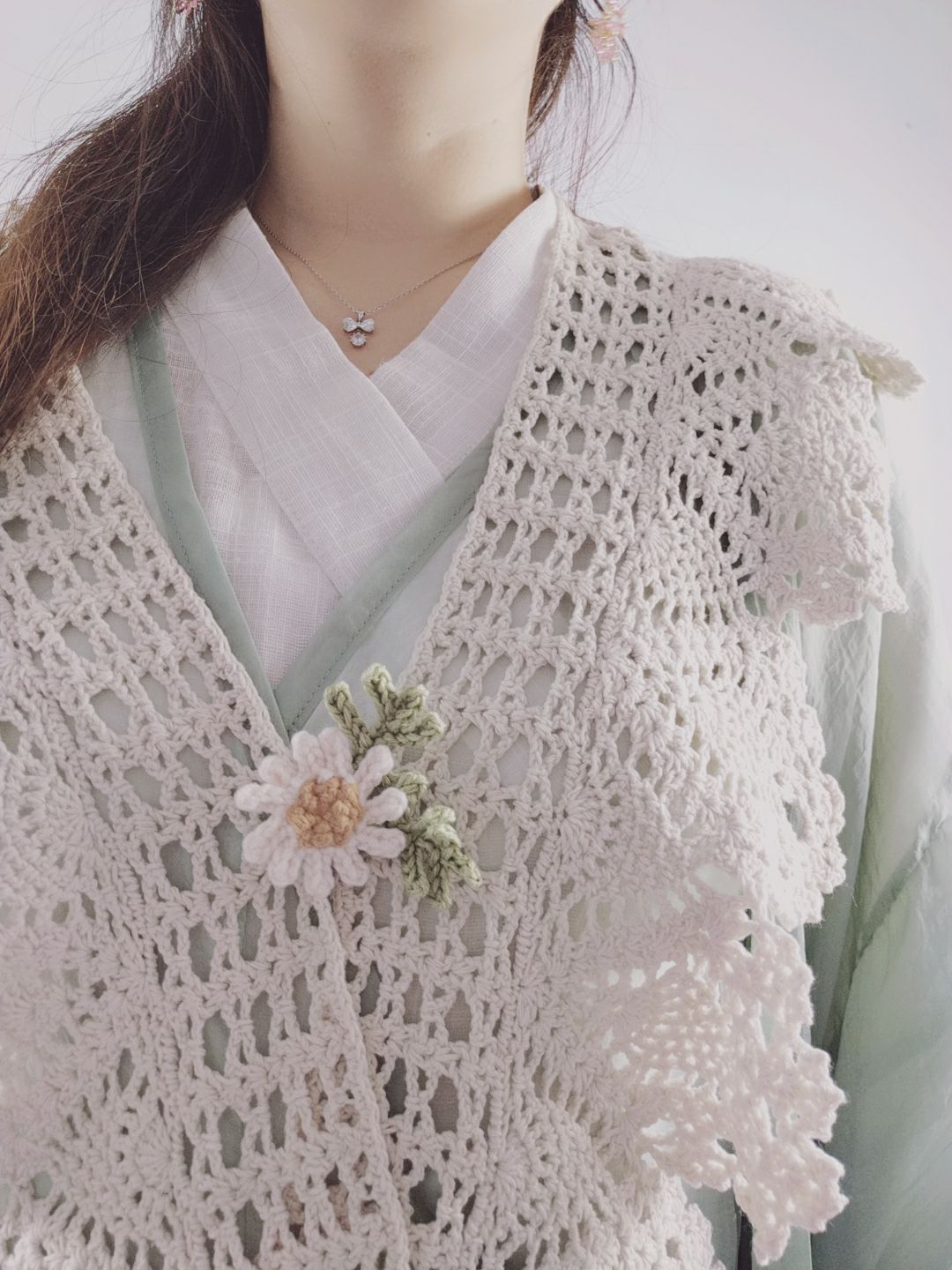 森女手工棉线钩针编织凤尾复古风汉服旗袍百搭三角披肩围巾胸花