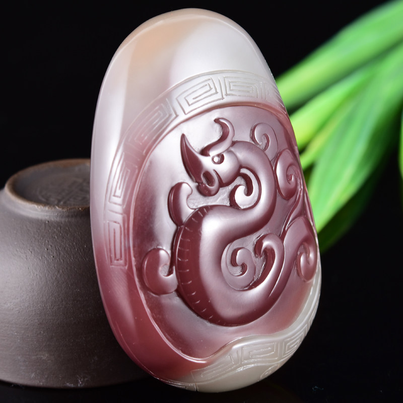 83.95g 紫绿玛瑙 仿古龙 挂件【省级玉雕大师董学中作品】