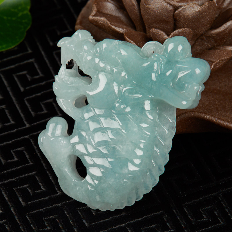 【绝当】缅甸天然翡翠a货冰糯种鱼化龙吊坠43.66g