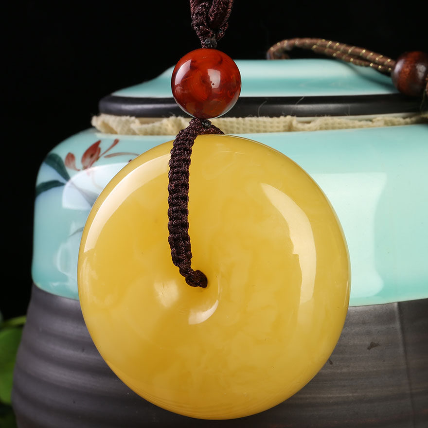 57.34g精美 琥珀蜜蜡平安扣挂件