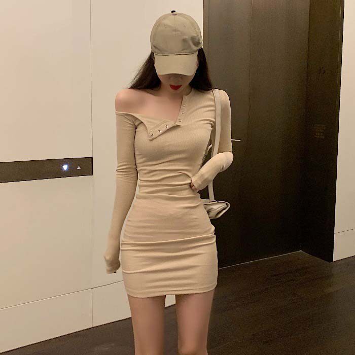 网红直播衣服上镜女主播服装露肩一字领包臀螺纹长袖打底连衣裙子