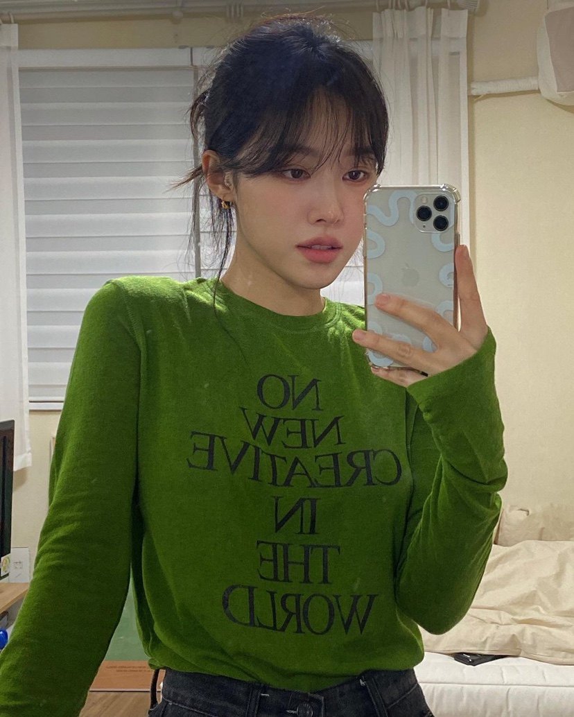 current2022早春新款jennie金智妮同款字母绿色长袖修身弹力t恤女