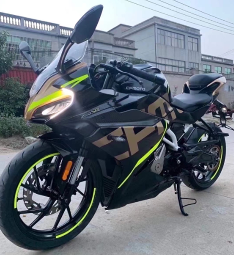 春风250sr跑车nk250街车双杠电喷水冷摩托车重机车四缸趴赛可上牌