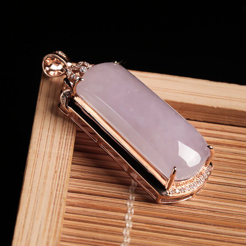 【实物已检】a货翡翠18k金镶钻浅紫马鞍吊坠:5.93克