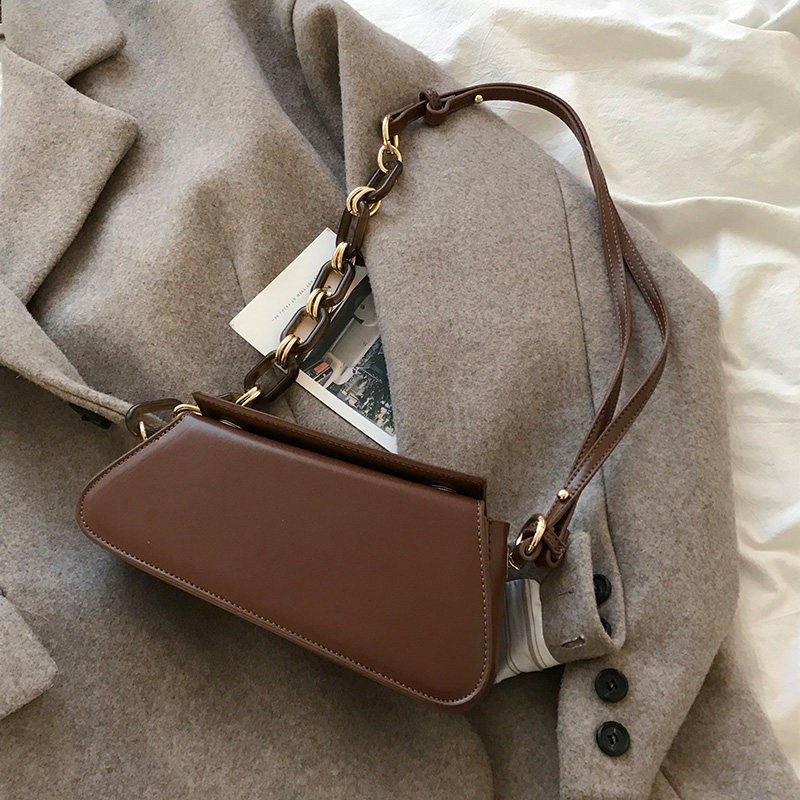 小ck腋下包包2021新款潮设计感法国小众高级感斜挎超火小包女夏季