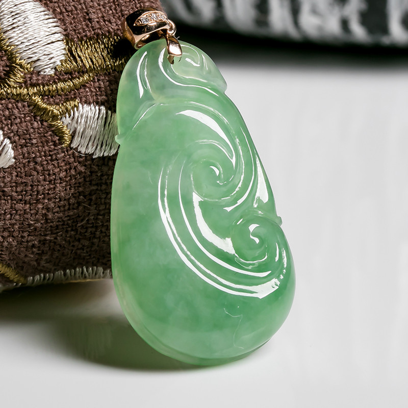 【实物已检】天然a货翡翠18k镶嵌扣头如意吊坠 7.06g