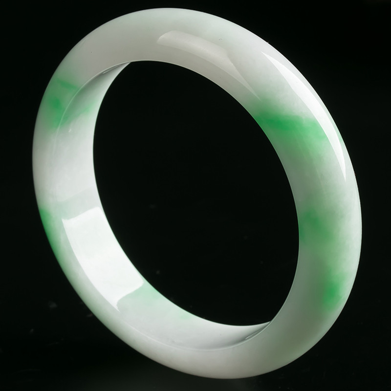 缅甸天然a货翡翠 冰糯种飘阳绿白底青正圈手镯 64.03g