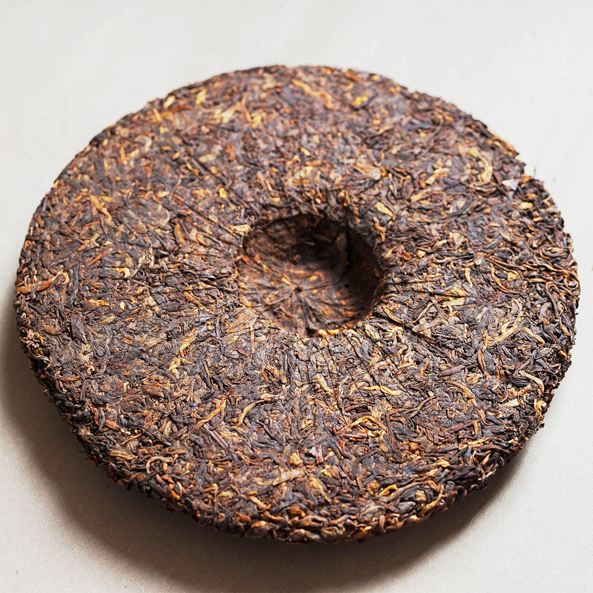 14片 09年孔明茶饼357g熟茶