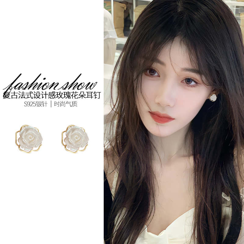 法式山茶花耳钉女2022年新款潮网红爆款耳环小众设计高级感耳饰品