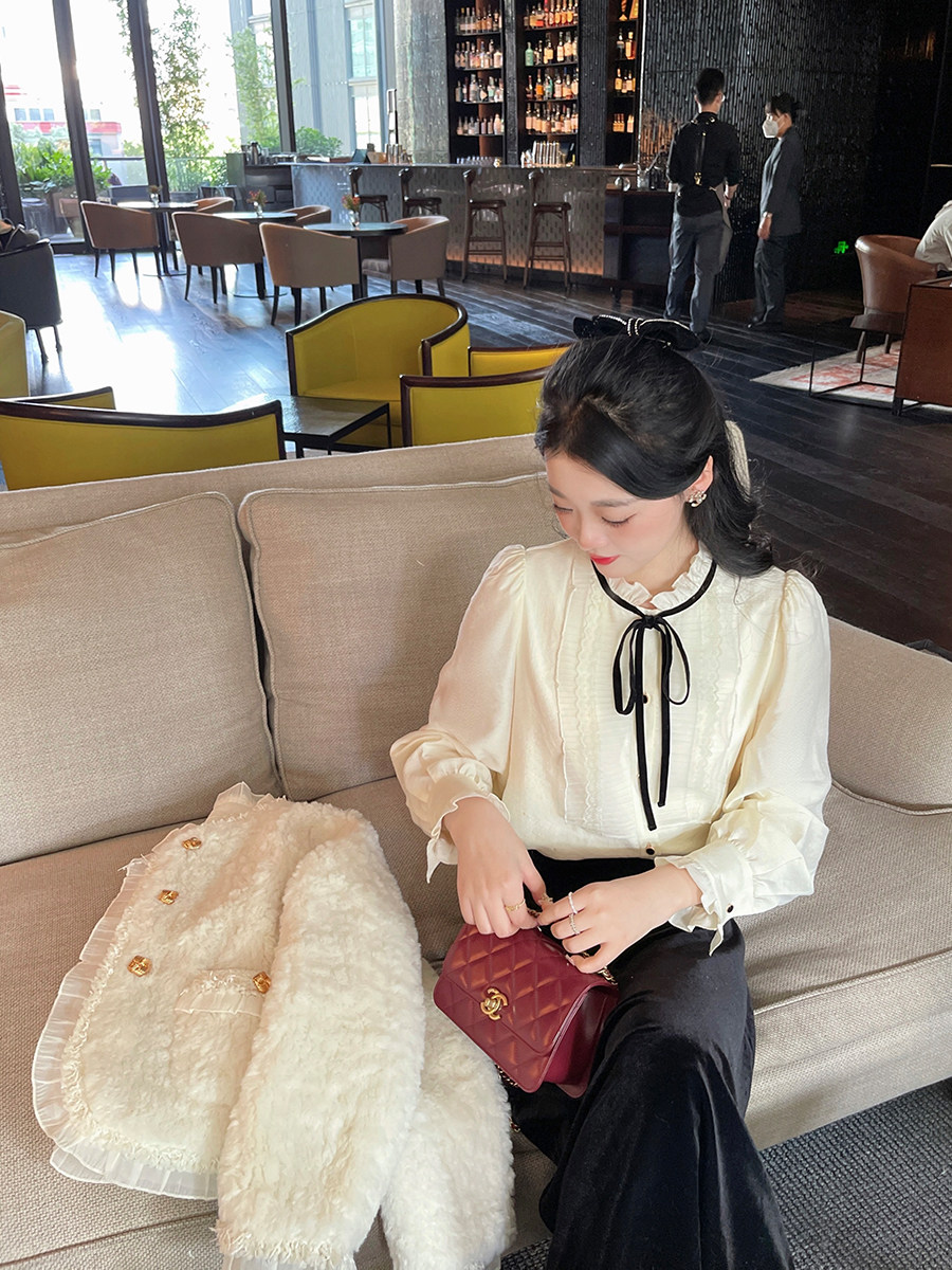 takiya法式复古宫廷风蕾丝白色衬衫女内搭秋冬高级感蝴蝶结上衣