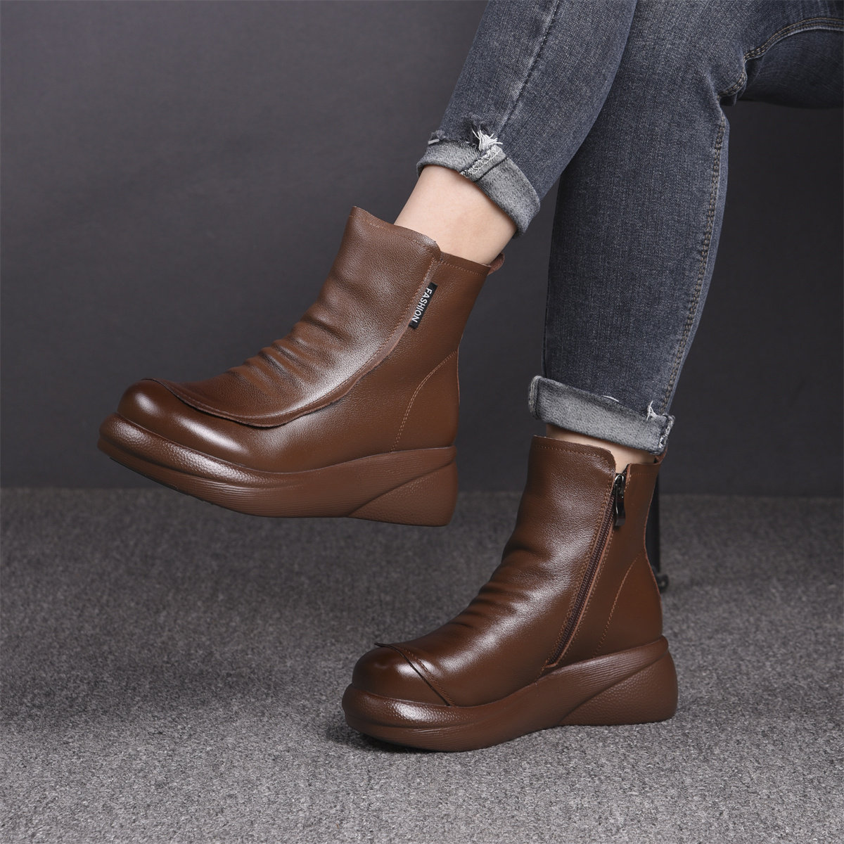 女士真皮短靴头层牛皮