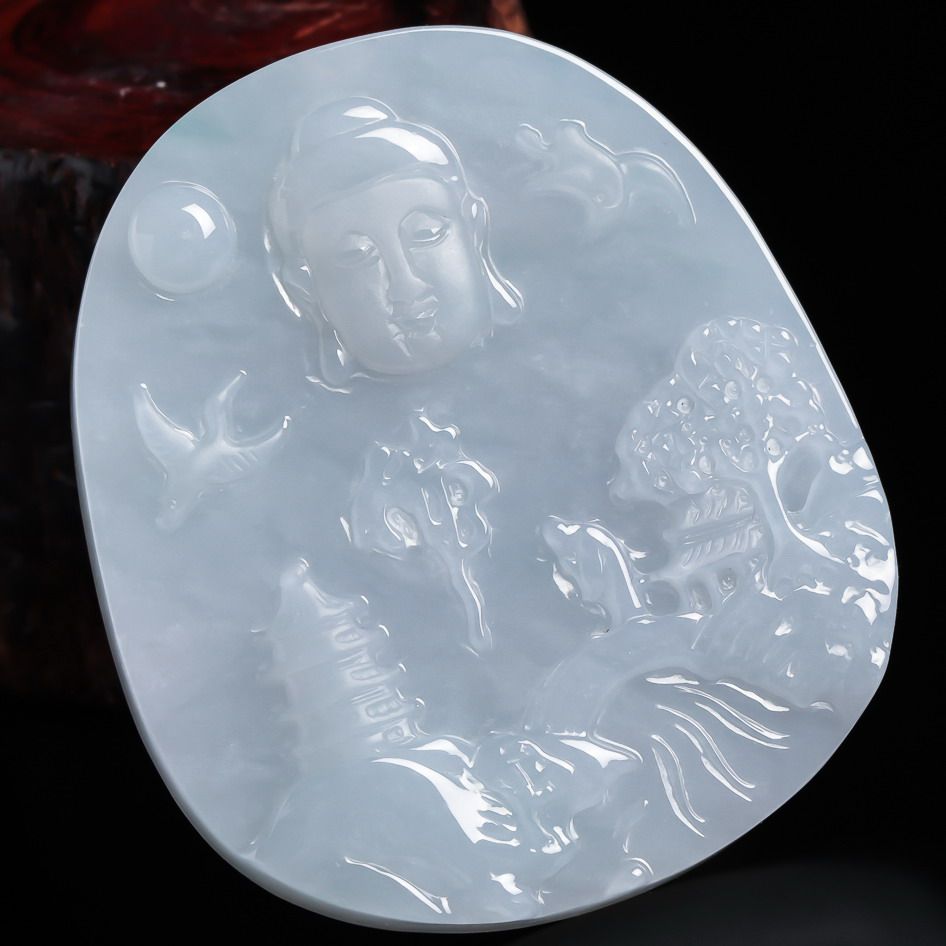 天然a货翡翠阴雕禅意大日如来吊坠 39.01克