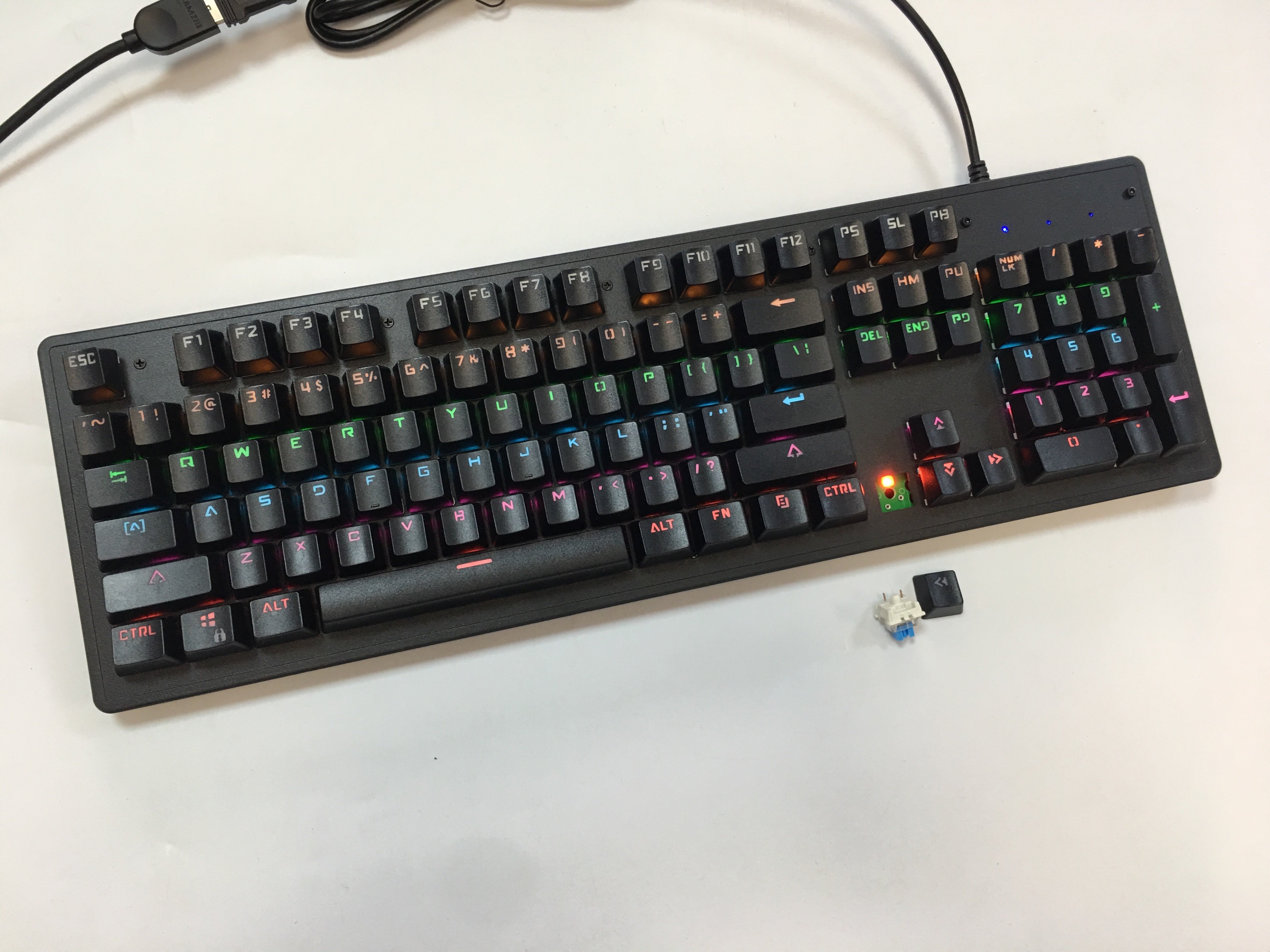 热销青轴 轴体104