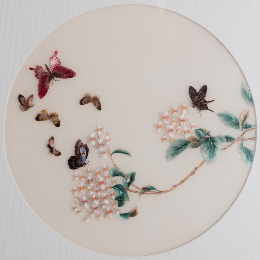 纯手工真丝 精品苏绣挂画《蝶恋花系列三》刺绣