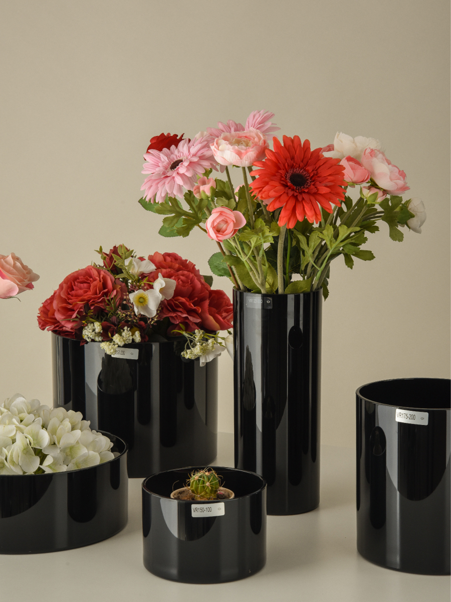 北欧黑色花瓶极简家用客厅摆件插花鲜花花器创意轻奢直筒水培桌面