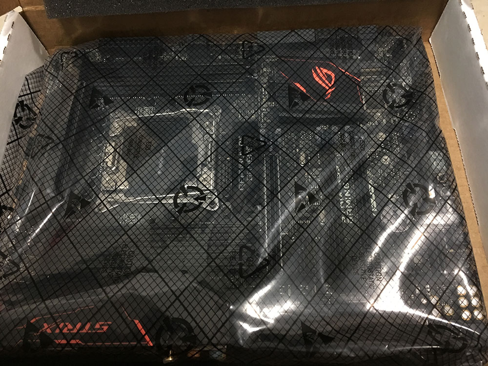 Asus/华硕 STRIX X99 GAMING 猛禽游戏主板 ROG玩家国度 现货在类目 电脑硬件/显示器/电脑周边, 主板中 - 来自Buy2taobao.com提供专业的淘宝代购服务