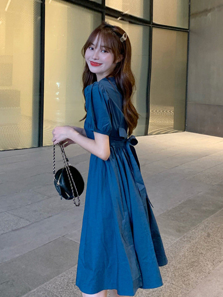 法式复古桔梗蝴蝶结绑带长裙女森系温柔风方领泡泡袖蓝色连衣裙夏