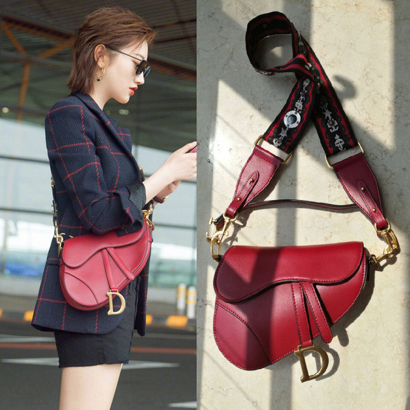 景甜同款包_精品2019新款潮秋冬百搭网红明星景甜同款宽带斜挎马鞍包
