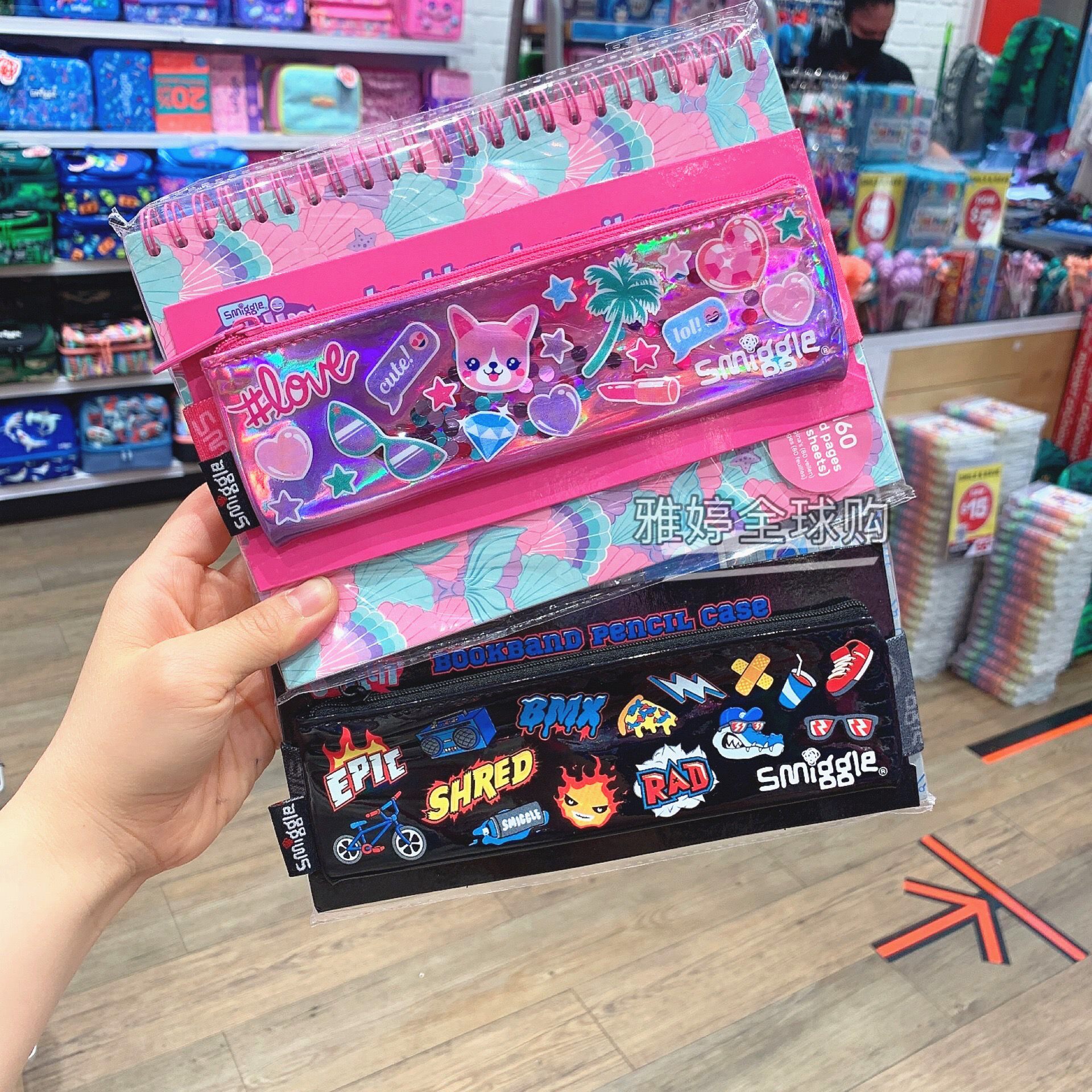 澳洲smiggle迷你笔袋粉色猫咪小学生卡通笔盒蓝色小怪物黑色足球