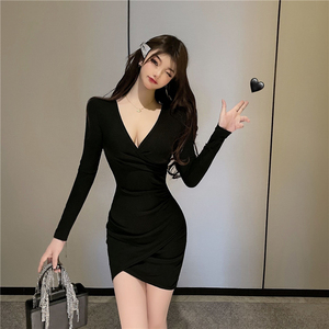 Real shooting of autumn and winter new sexy V-neck wrinkled irregular Hip Wrap thin bottomed dress