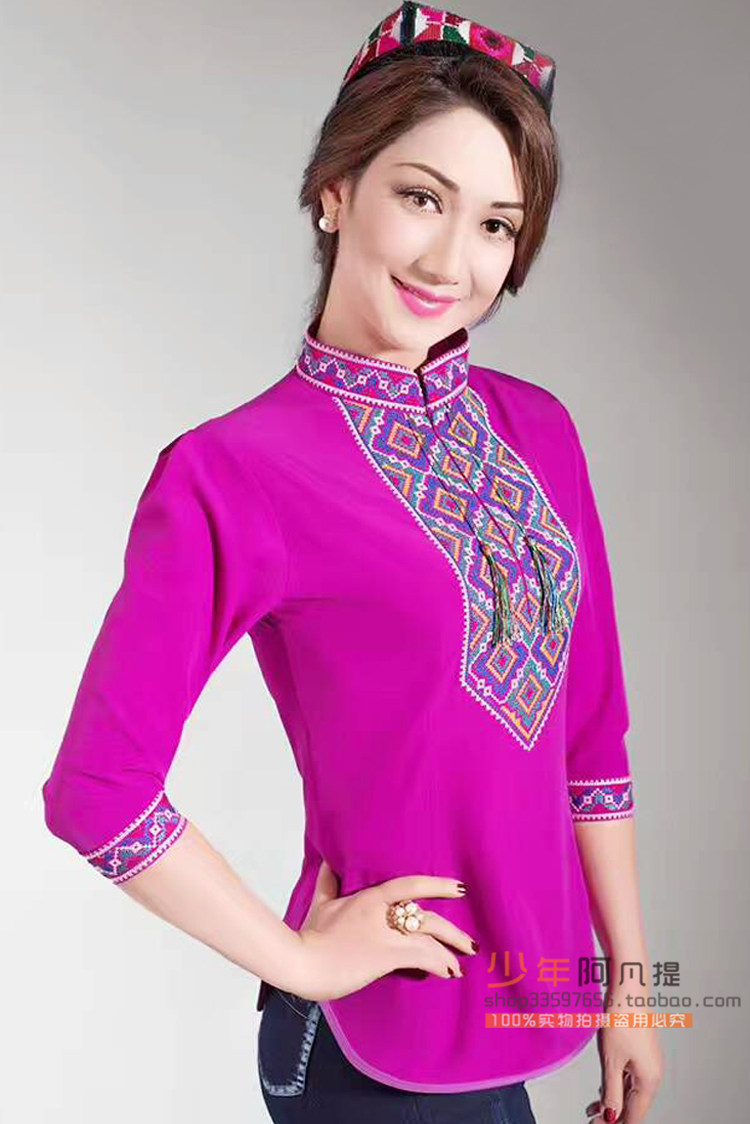 新疆服饰女民族风