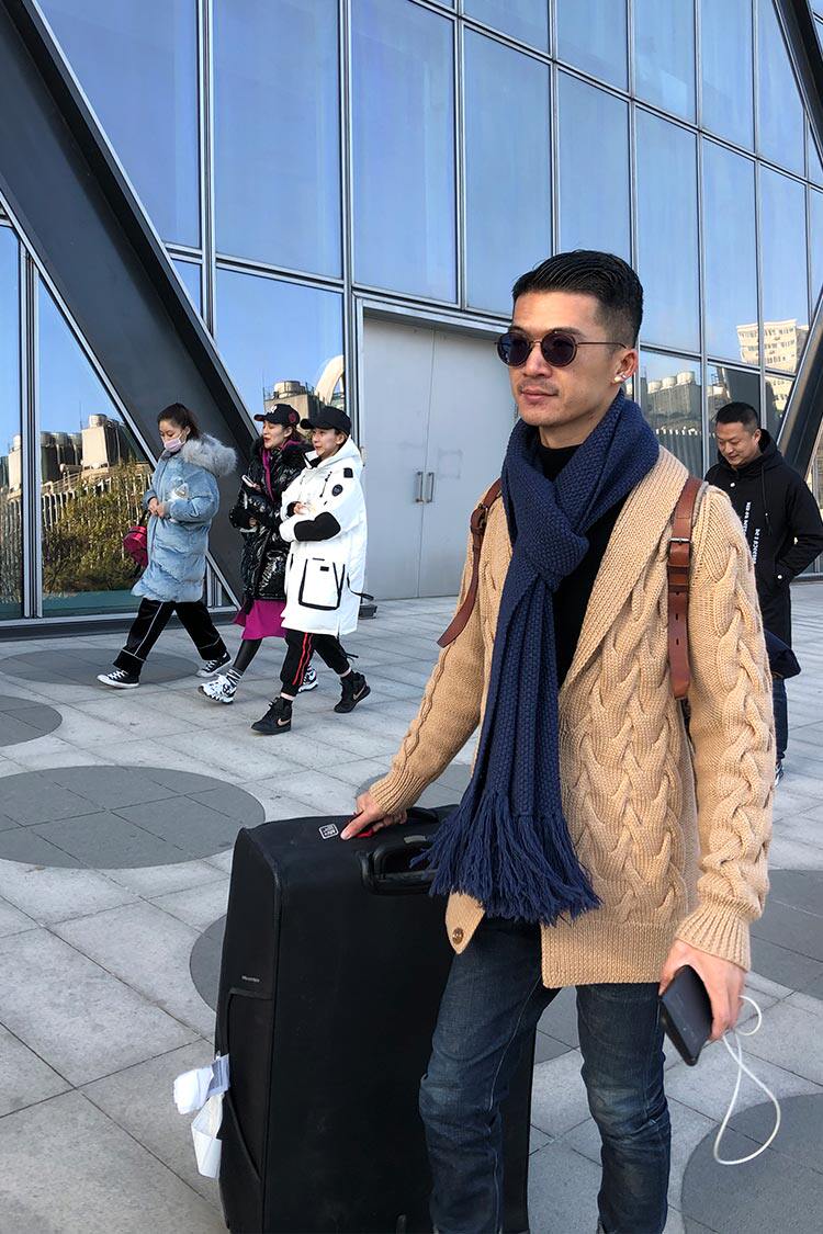 潘华尔姿手工毛衣定制编织毛衣抖音毛衣小哥开门大吉翻领麻花外套