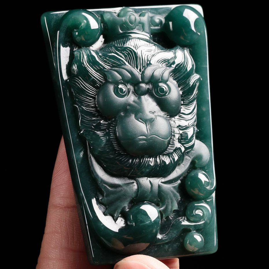 【源头好货-四会实物已检】翡翠a货拍卖冰润齐天大圣吊坠69.98g