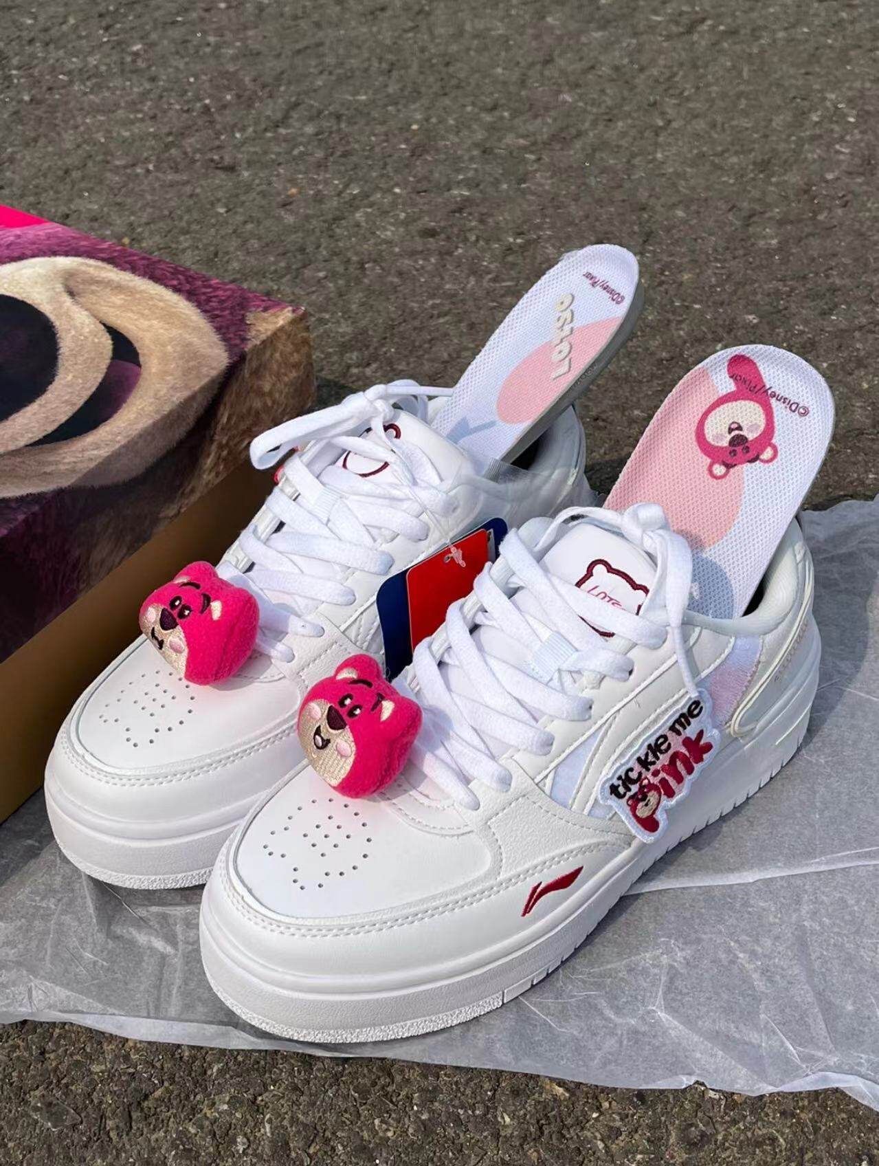 李宁草莓熊板鞋迪士尼联名女鞋低帮百搭2022新款运动休闲小白鞋