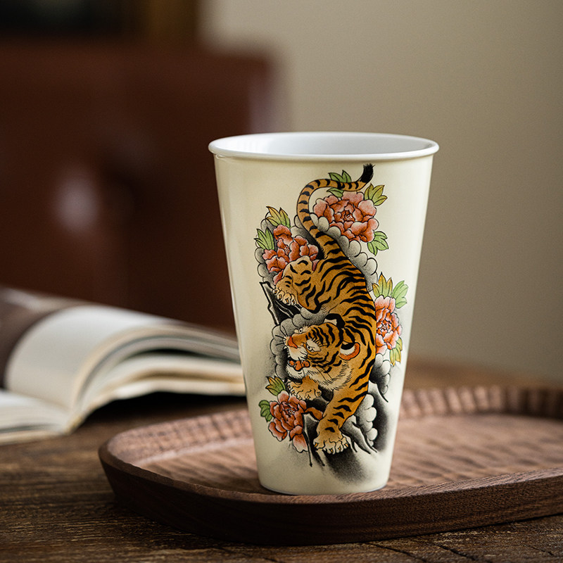 勾画景德镇陶瓷水杯手工手绘老虎可乐杯中式宫廷风虎虎生威茶杯