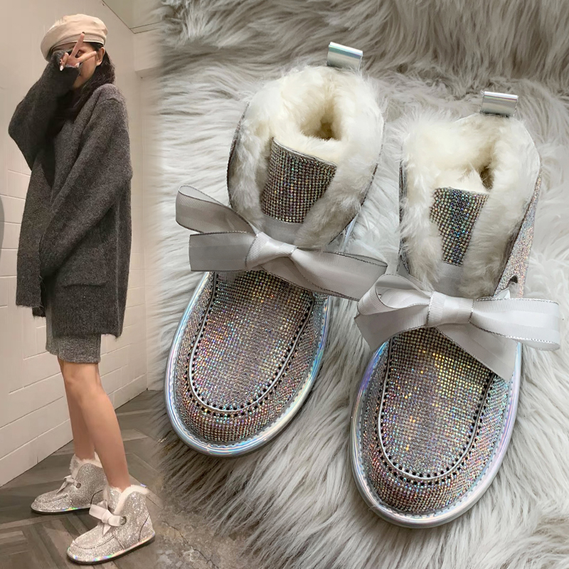雪地靴女2021新款時尚皮毛壹體水鑽保暖厚底防水短筒靴棉鞋女加絨在類目 女鞋, 靴子中 - 來自Buy2taobao.com提供專業的淘寶代購服務