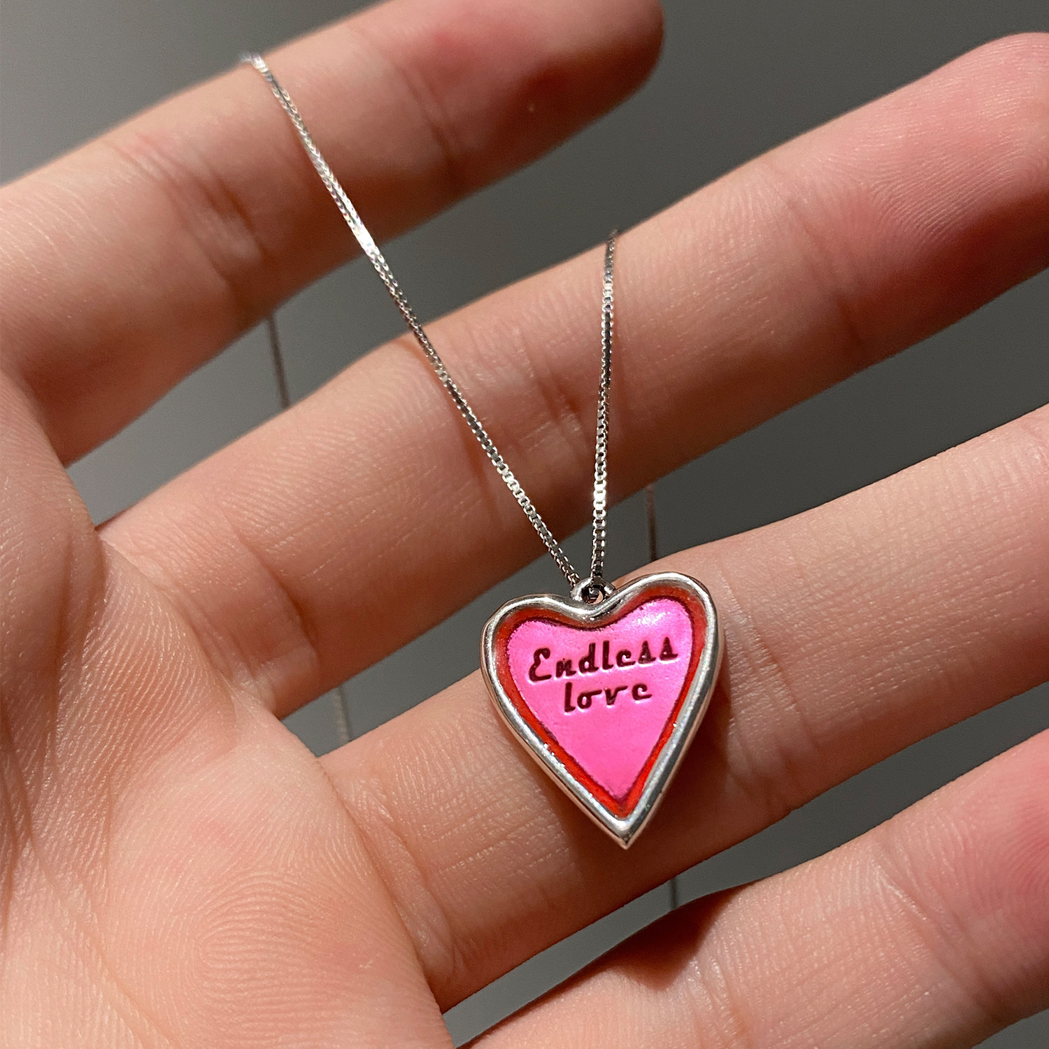 小宝s925纯银love字母珐琅粉色爱心项链女夏轻奢小众设计感锁骨链