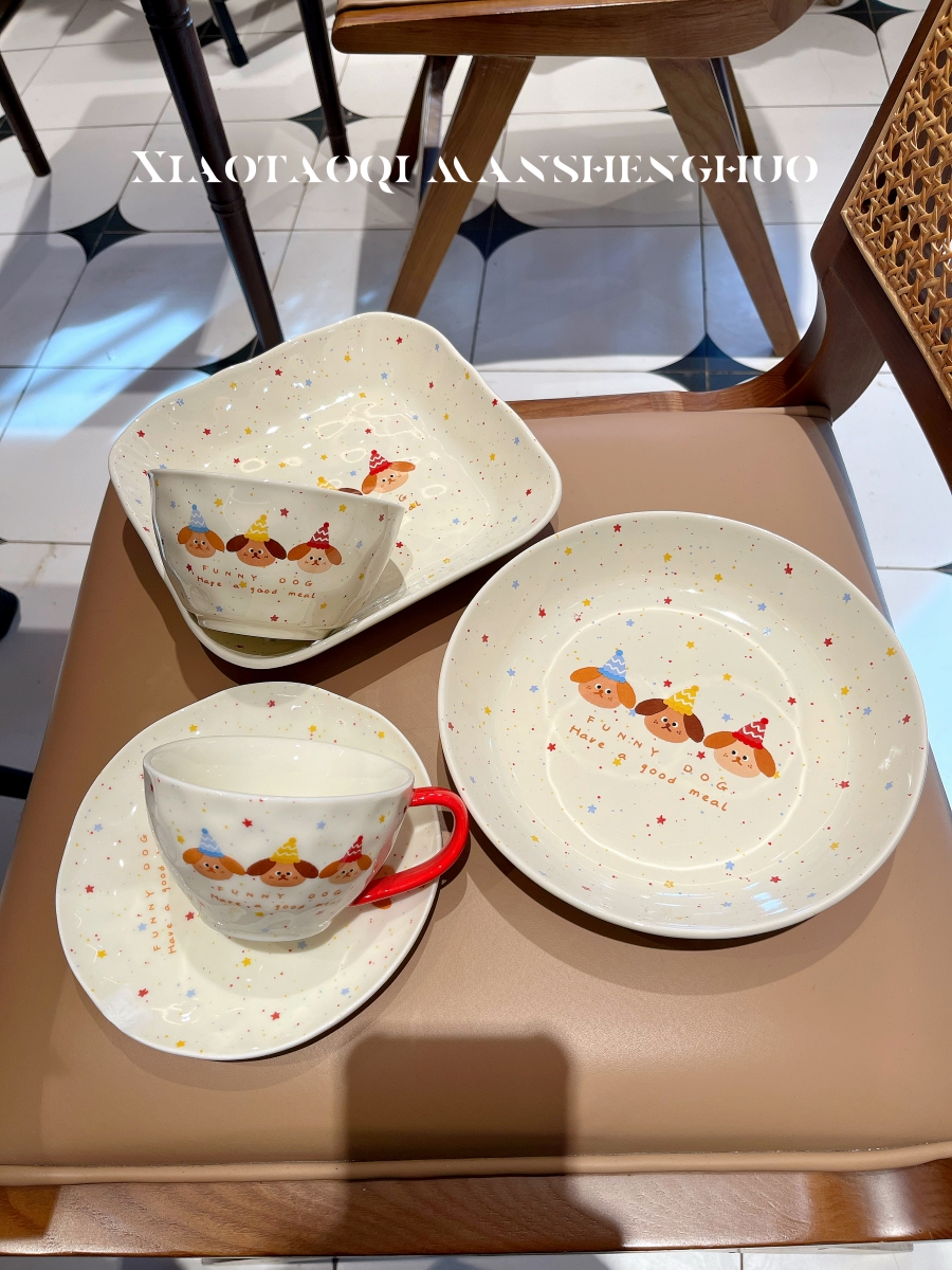 小陶器可爱彩点卡通陶瓷餐盘好看的米饭碗咖啡杯碟家用早餐酸奶碗