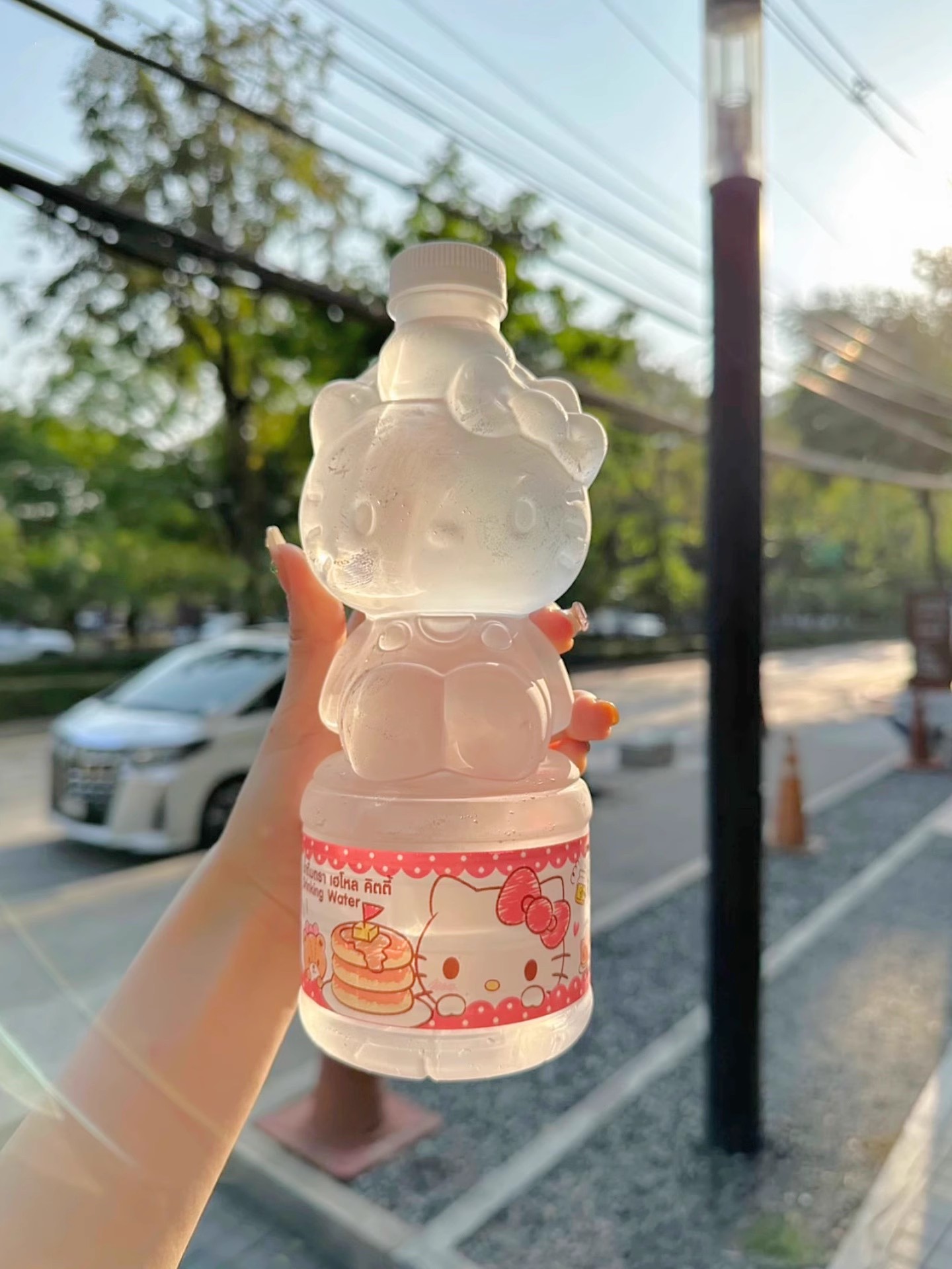 泰国进口Sanrio三丽欧矿泉水Hellokitty瓶装711便利店620ml纯净水