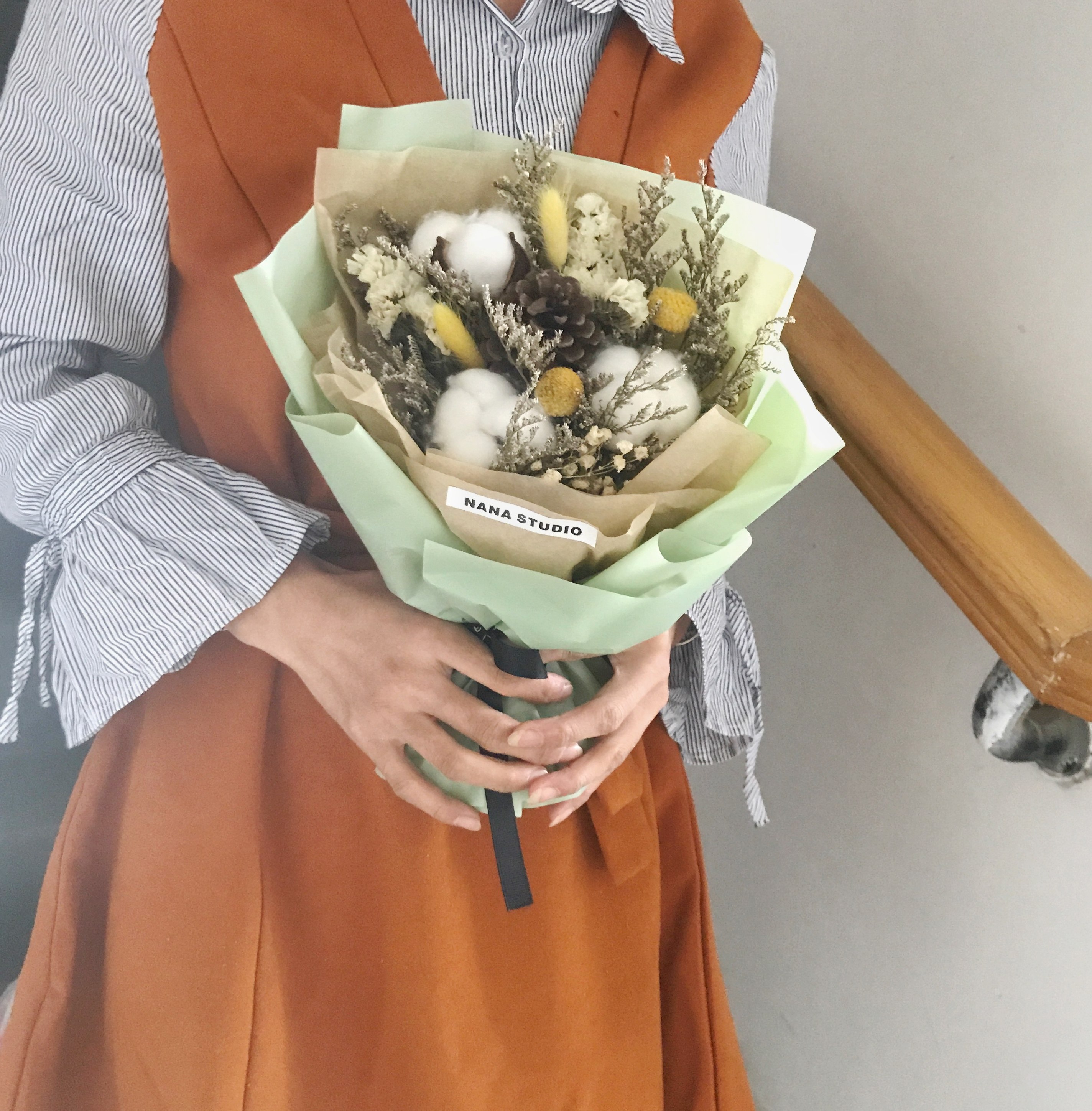 nana 毕业网红女生生日礼品ins 圣诞木棉花满天星小干花花束礼盒_8折