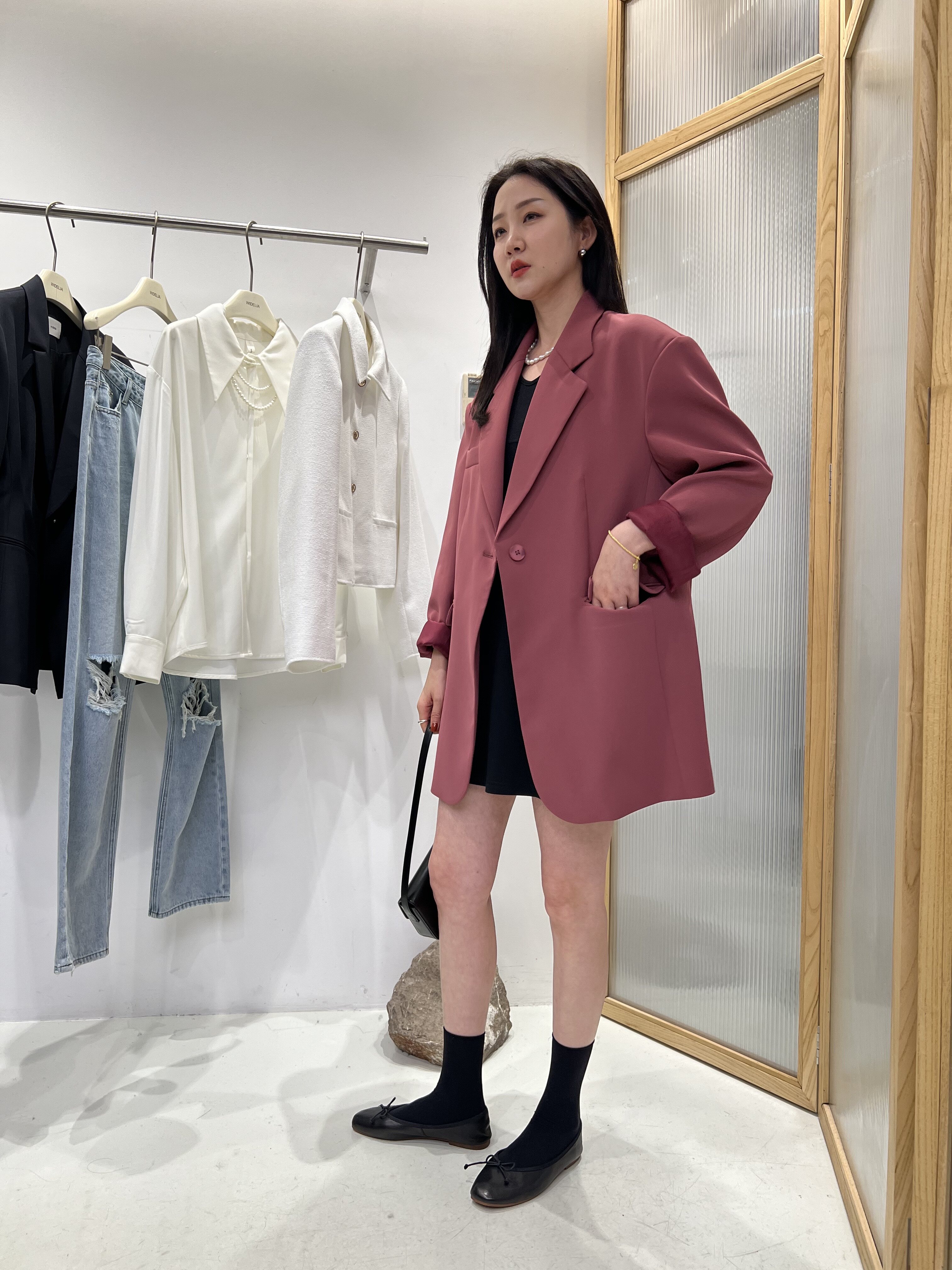 梅子色西装外套