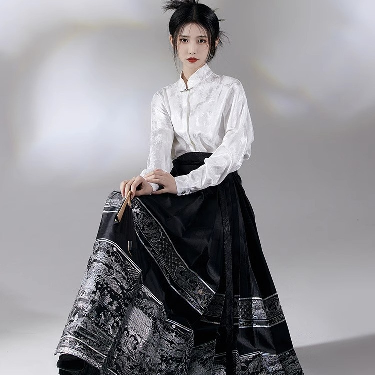 新中式轻国风马面裙套装女秋冬高级感气质长袖上衣半身裙子两件套